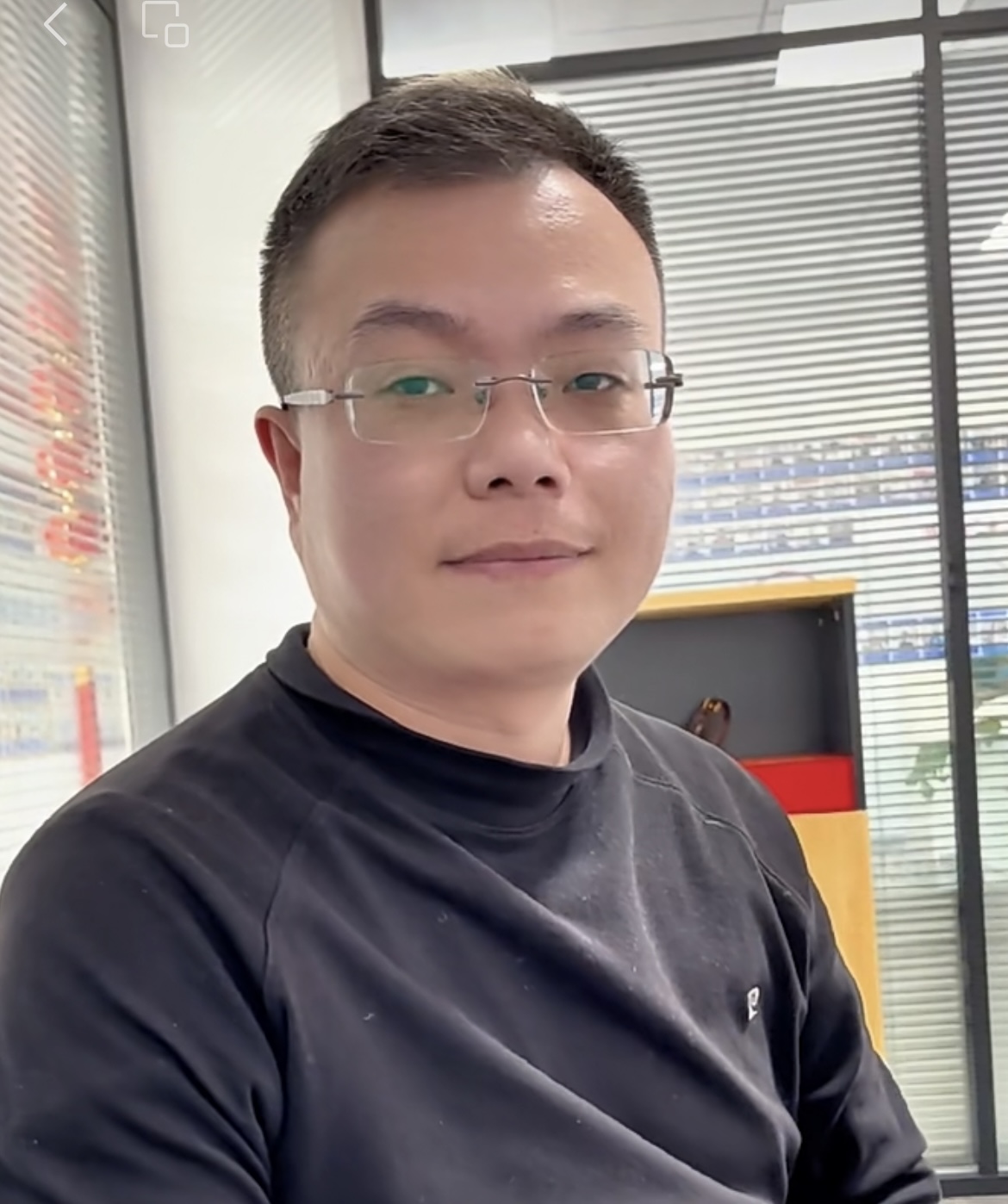 房產(chǎn)公司中層干部，離職轉(zhuǎn)行學(xué)數(shù)控